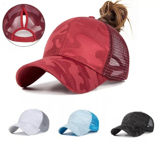 Casquette militaire femme ouverte queu de cheval couette