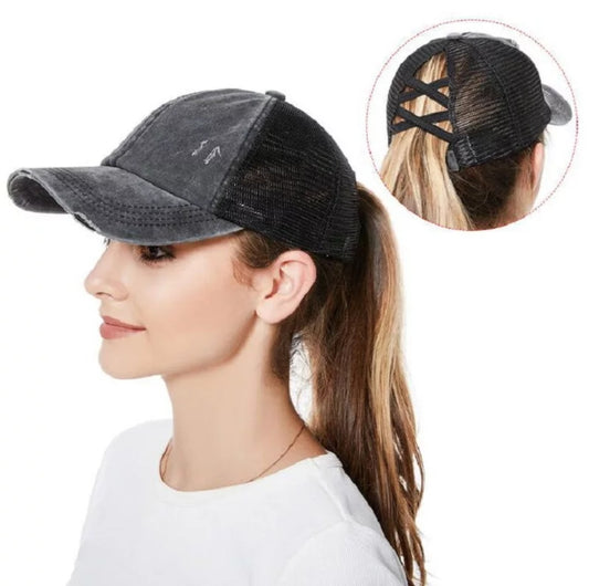 Casquette noir grise queue de cheval couette chignon